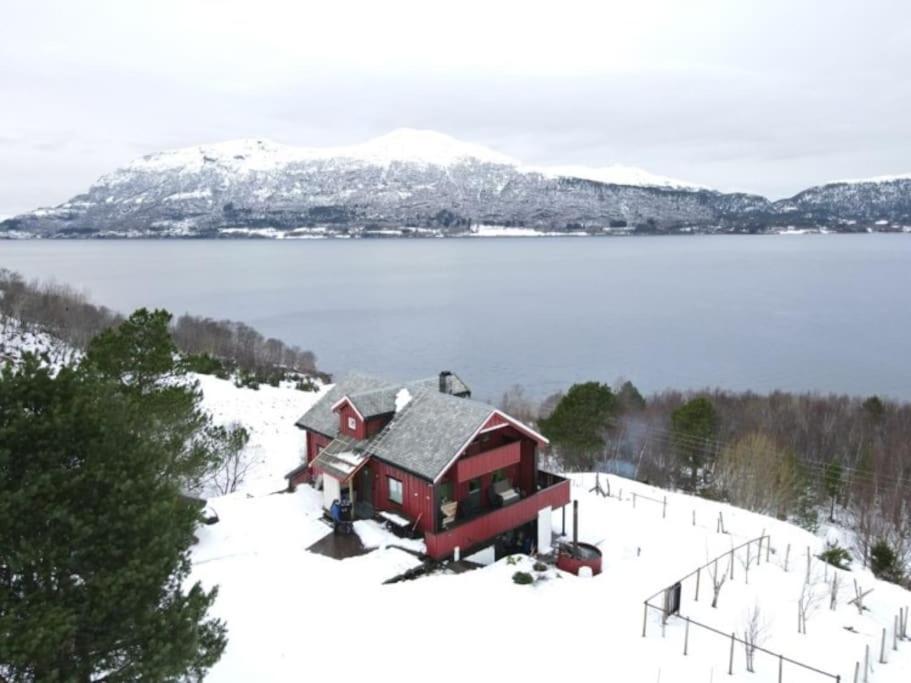 Rekdal Villa Vestnes Exterior photo